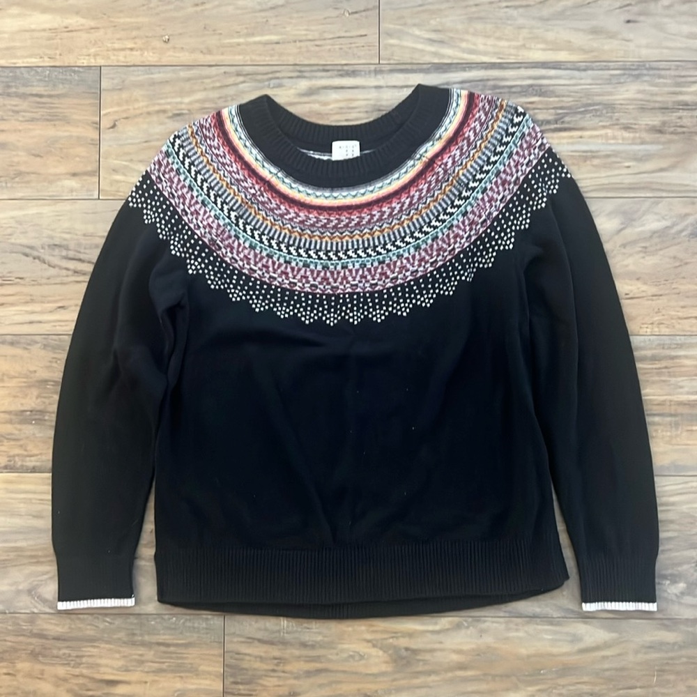 Woman’s sweater (fits more like m/l)